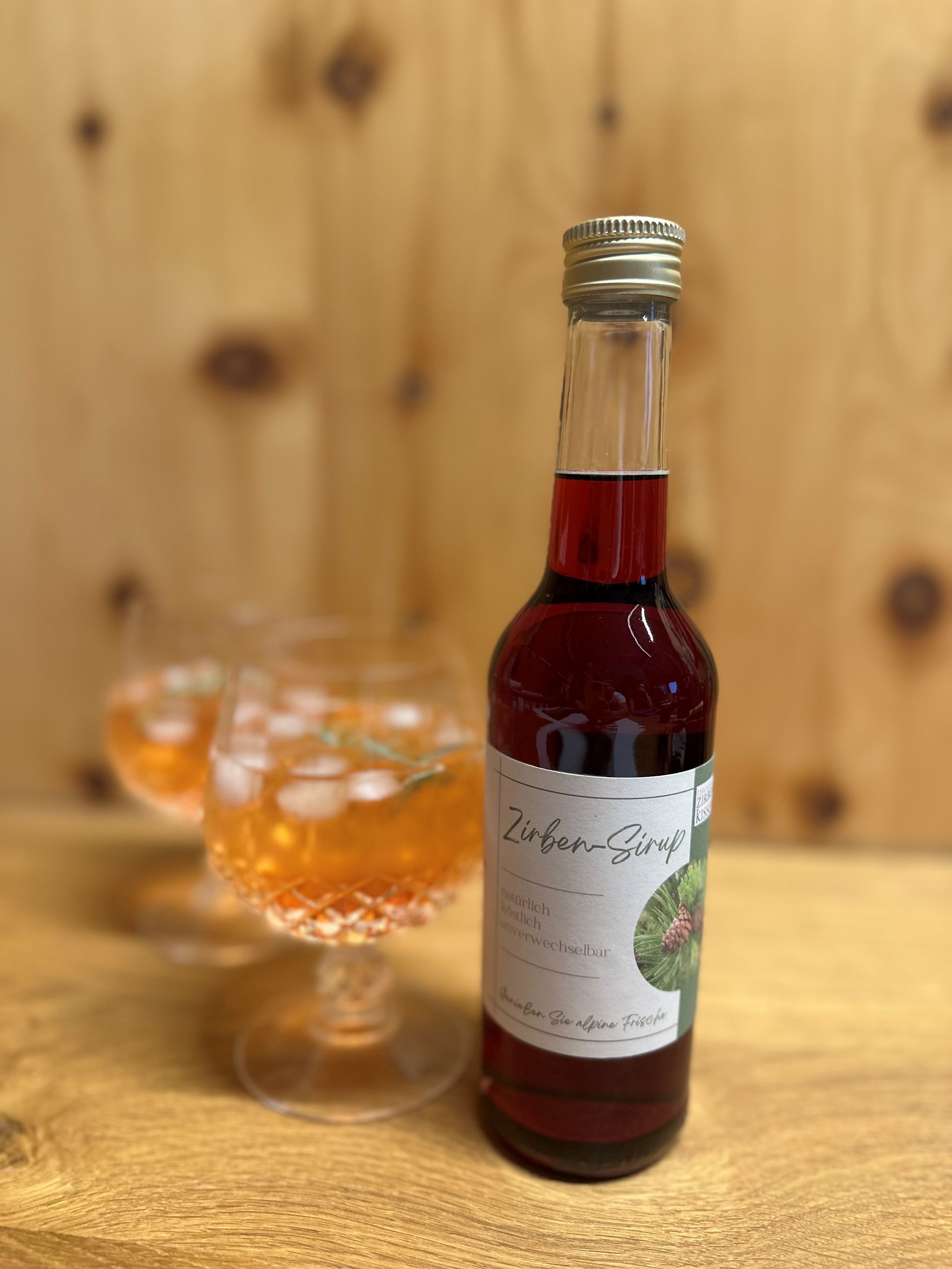 Tiroler Zirben‑Sirup – alpine Frische im Glas 🌲✨